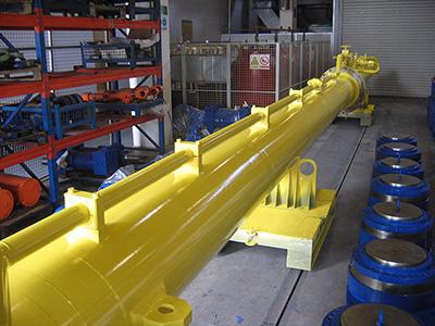 Cilindro hidráulico para compuerta radial